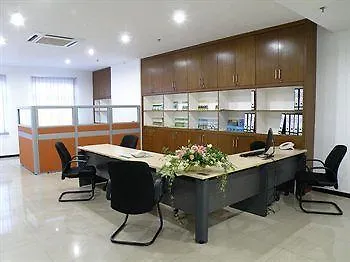 Alora Hotel Penang 3*,
